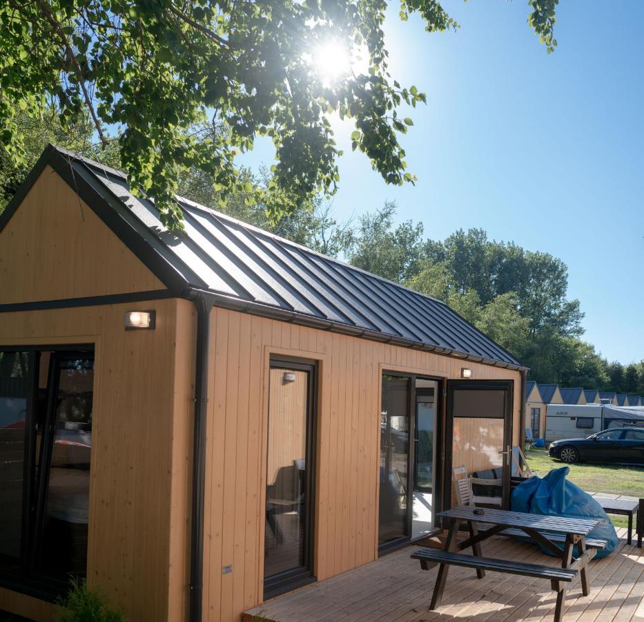 Pod Cyprysami - Surf & Family Resort Jastarnia Buitenkant foto